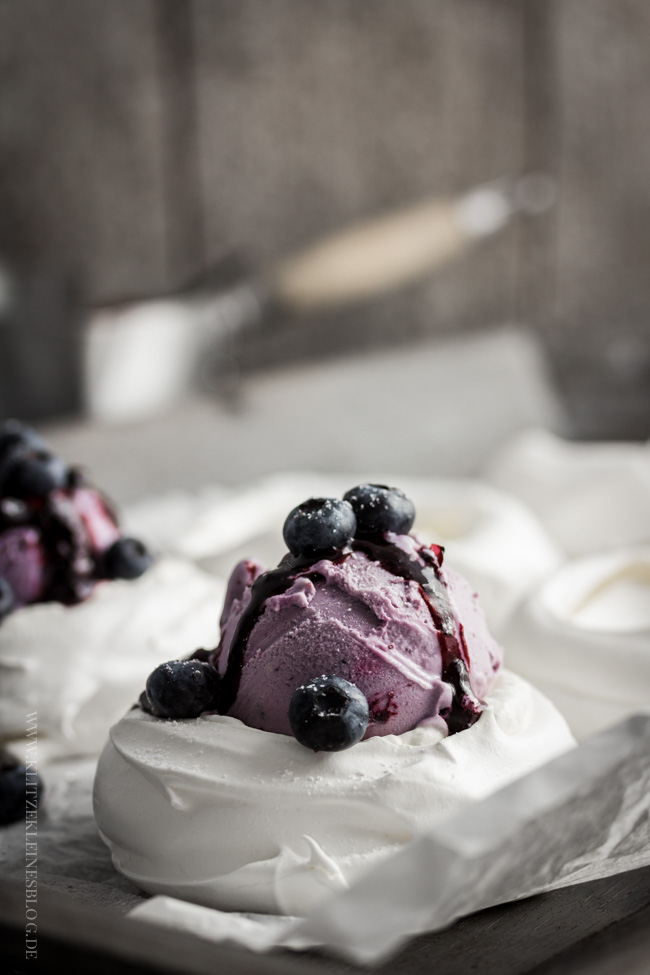 blueberries and cream pavlova-026