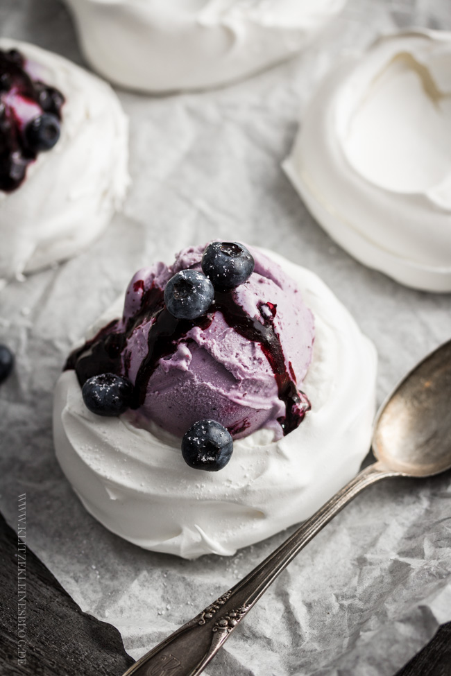 blueberries and cream pavlova-034