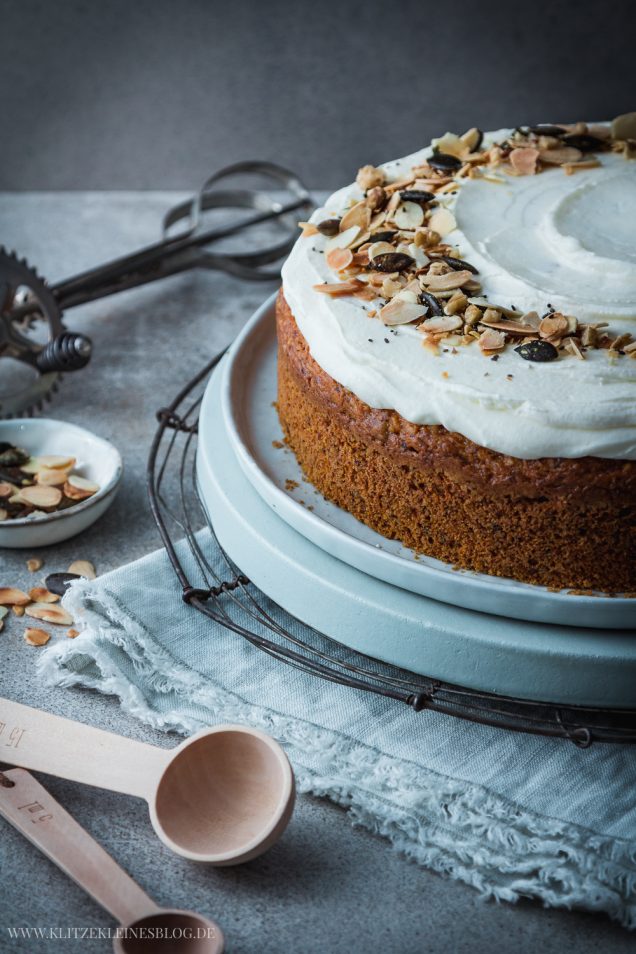 Mein Rezept für Möhrenkuchen mit Mascarpone-Vanille-Creme | KLITZEKLEIN Mein Rezept für Möhrenkuchen mit Mascarpone-Vanille-Creme | KLITZEKLEIN