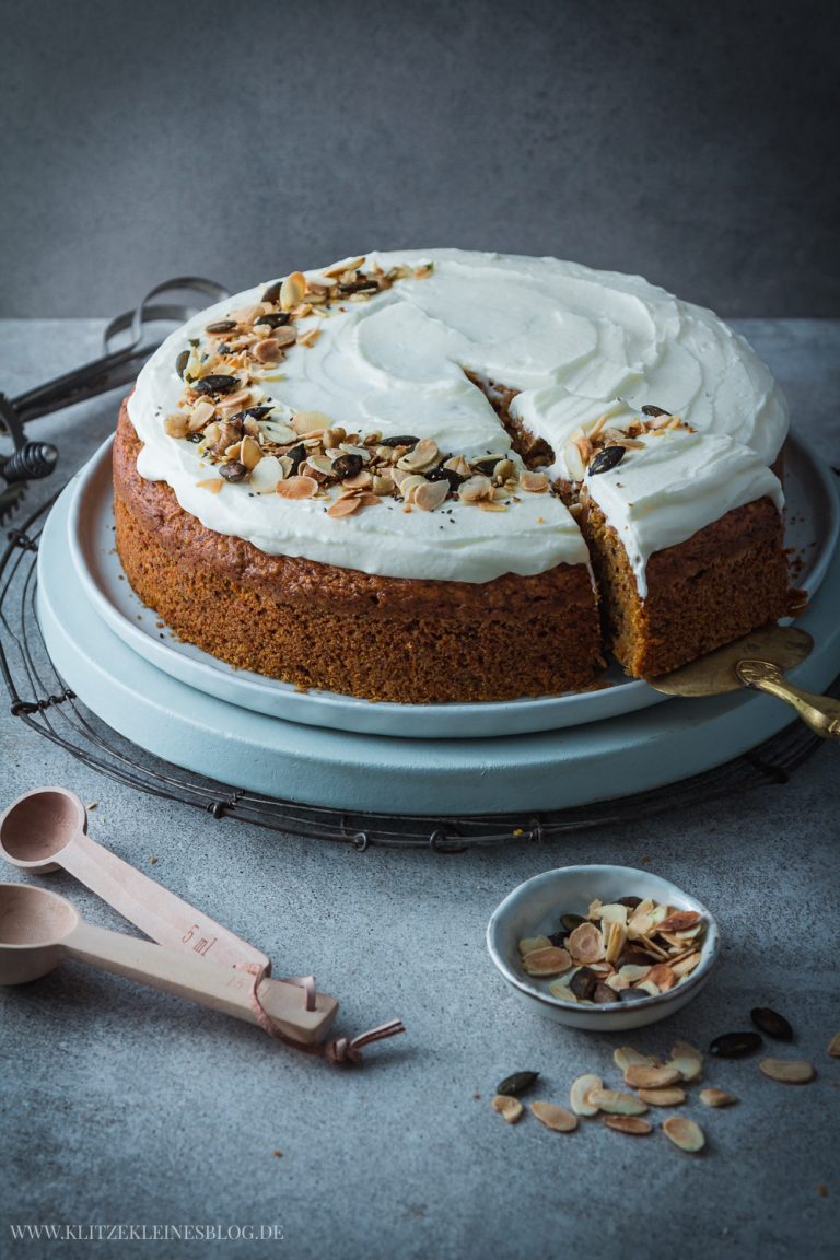 Mein Rezept für Möhrenkuchen mit Mascarpone-Vanille-Creme | KLITZEKLEIN Mein Rezept für Möhrenkuchen mit Mascarpone-Vanille-Creme | KLITZEKLEIN