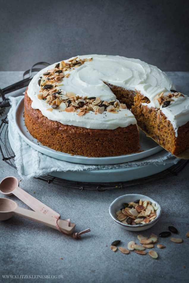 Mein Rezept für Möhrenkuchen mit Mascarpone-Vanille-Creme | KLITZEKLEIN