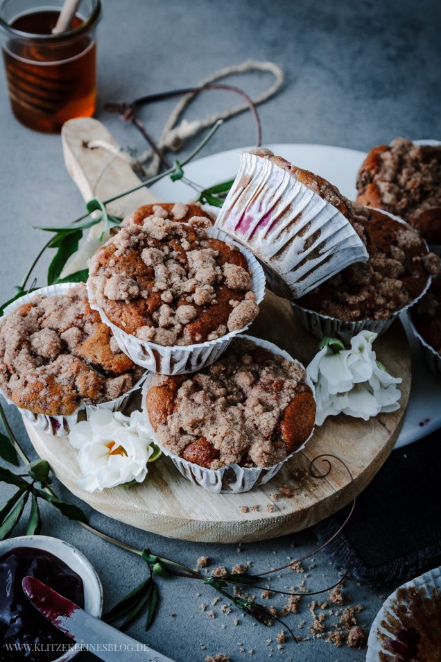 Mein Rezept für Zimtstreusel Brombeer Muffins mit griechischem Joghurt ...