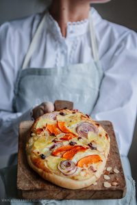 Hallo Herbst! Kürbis-Kartoffel-Flatbread mit Ziegenfrischkäse