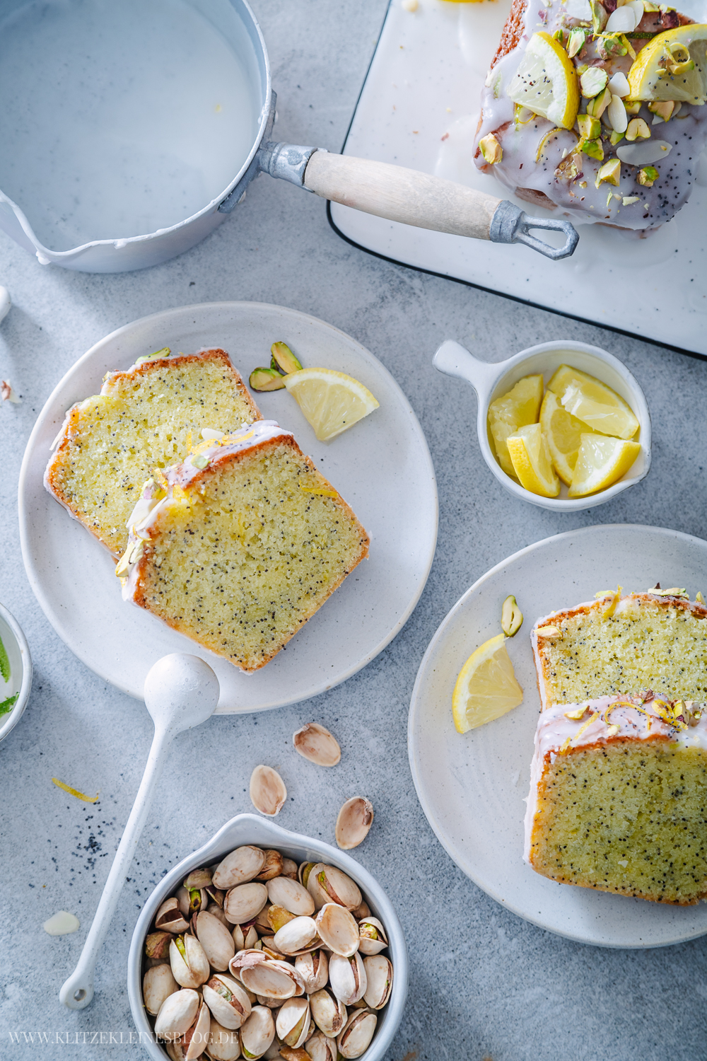 Saftiger Zitronen-Mohn-Kuchen mit Crème fraîche – Hui, schmeckt nach ...